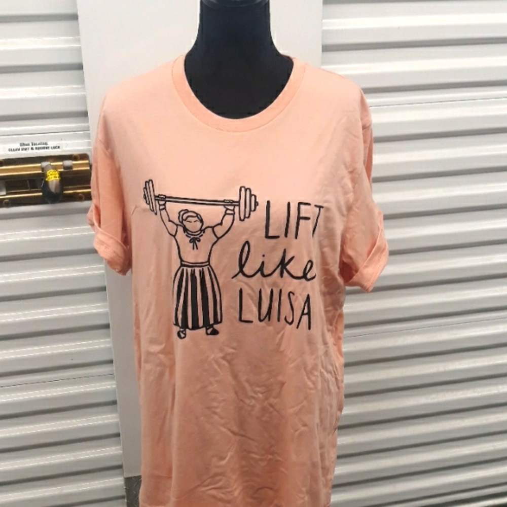Disney Encanto Lift Like Luisa XL tee